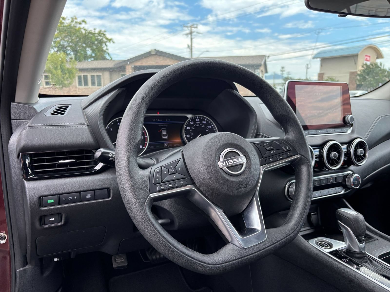 Used 2025 Nissan Sentra SV FWD image 32