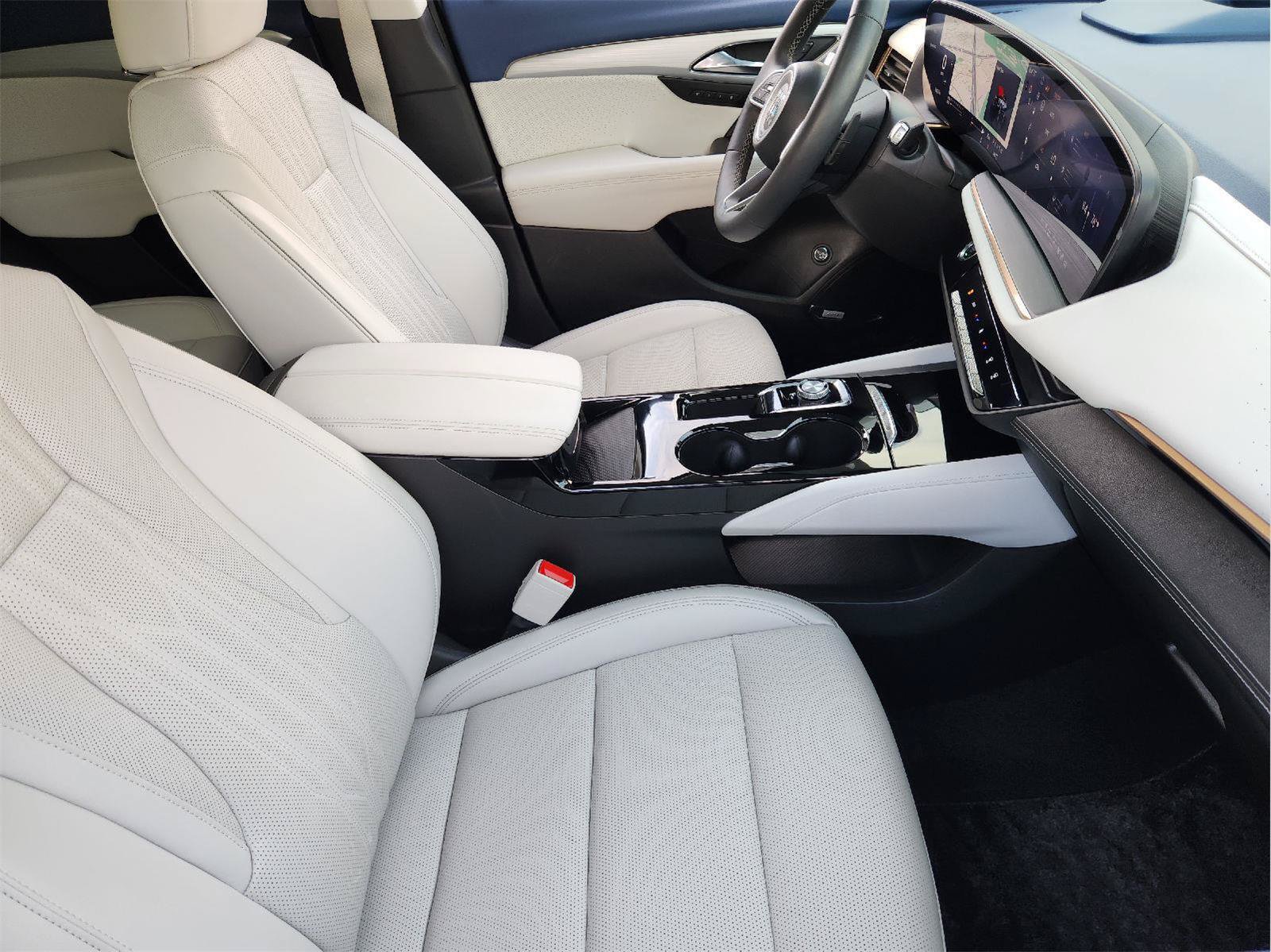 Used 2024 Buick Envision Avenir AWD/4WD image 15