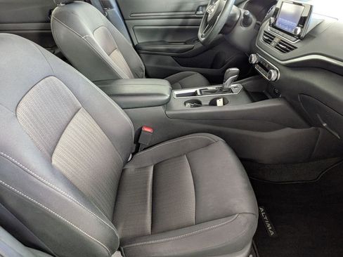 Used 2024 Nissan Altima 2.5 S FWD image 27