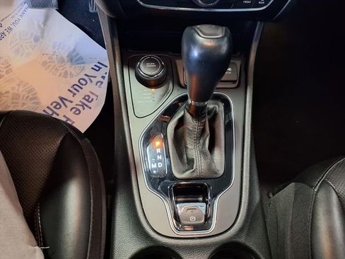 Used 2023 Jeep Cherokee Altitude Lux image 24