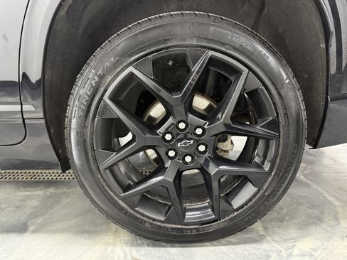 Used 2024 Chevrolet Traverse RS image 37