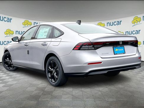 New 2025 Honda Accord SE image 5