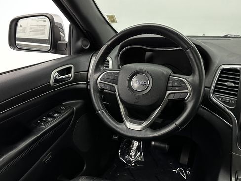 Used 2018 Jeep Grand Cherokee Limited image 24