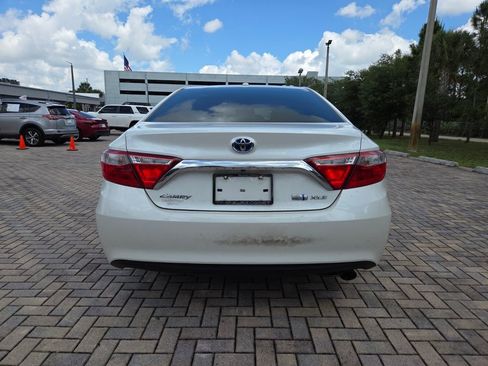 Certified 2016 Toyota Camry XLE FWD image 10