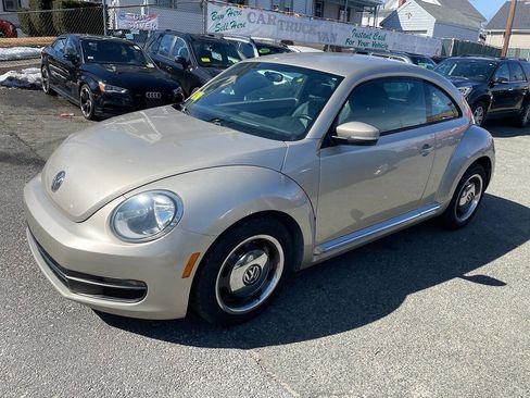 Used 2013 Volkswagen Beetle 2.5 FWD image 2