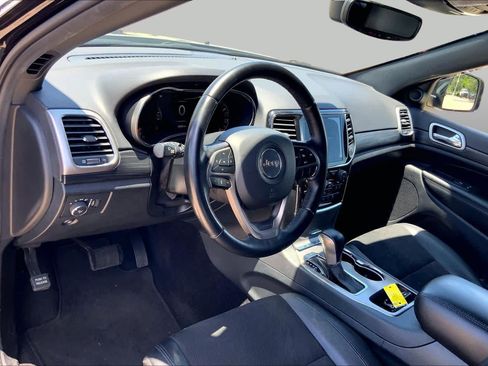 Used 2022 Jeep Grand Cherokee Laredo X RWD image 17