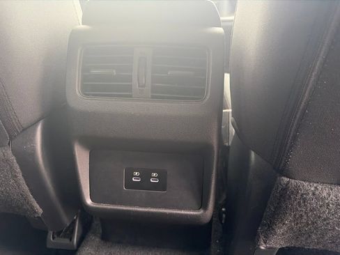 Used 2025 Nissan Rogue SV AWD/4WD image 13