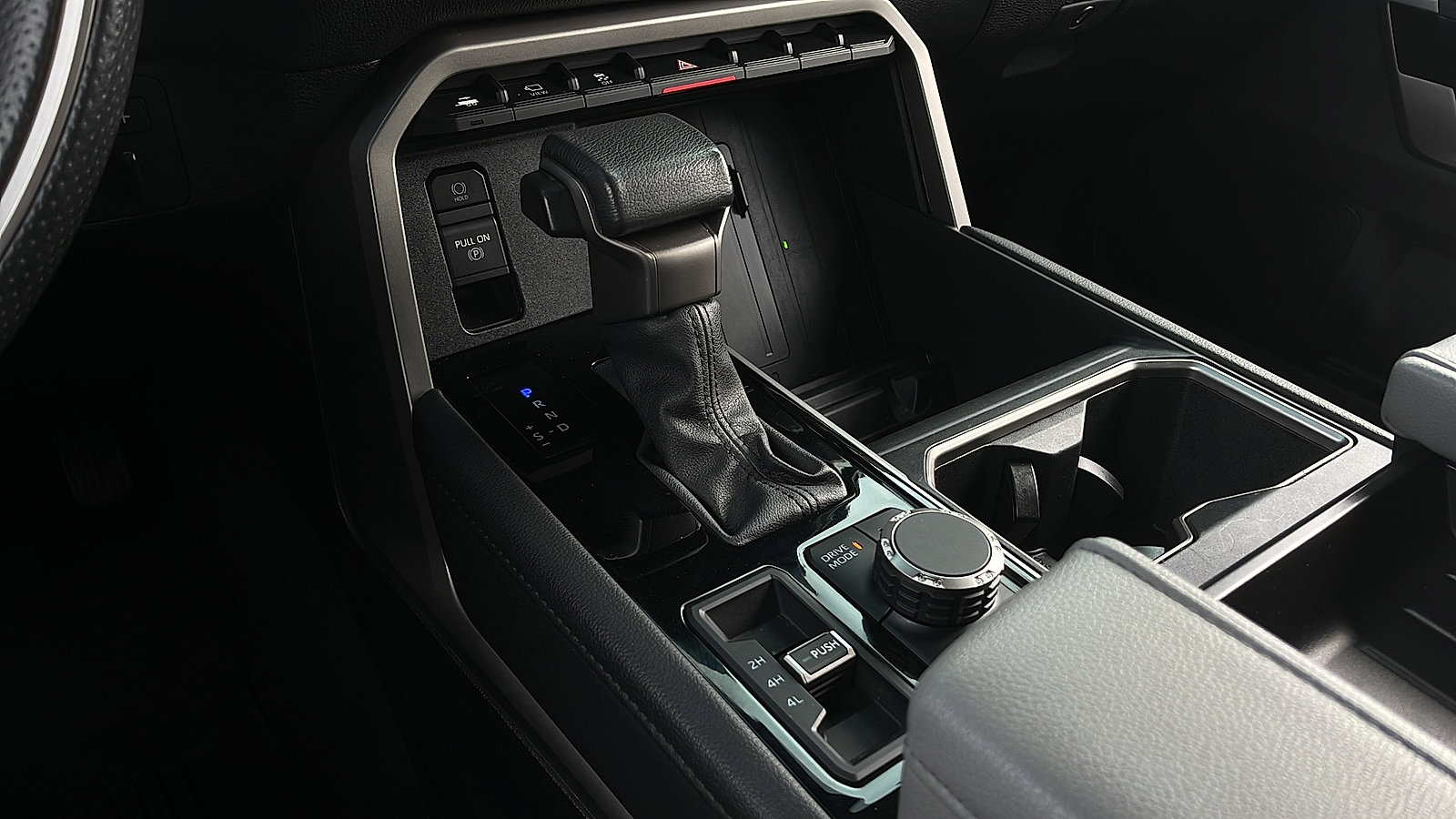Used 2024 Toyota Tundra Limited AWD/4WD image 15
