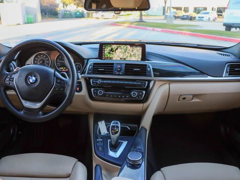 Used 2018 BMW 330i Sedan image 25