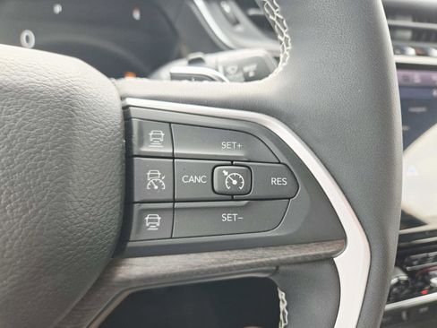 Used 2024 Jeep Grand Cherokee L Limited w/ Luxury Tech Group II image 26