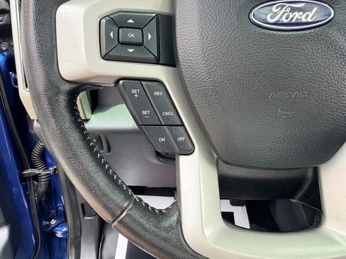 Used 2022 Ford F350 Lariat w/ Black Appearance Package AWD/4WD image 27