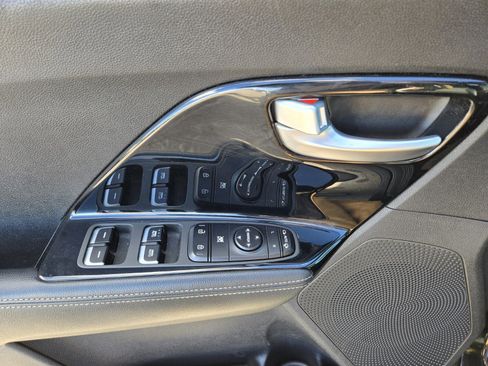 Certified 2017 Kia Niro EX image 17