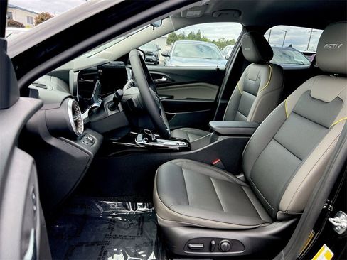 New 2025 Chevrolet Trax ACTIV w/ Driver Confidence Package image 17