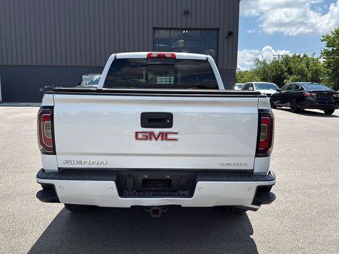 Used 2017 GMC Sierra 1500 Denali w/ Denali Ultimate Package AWD/4WD image 4