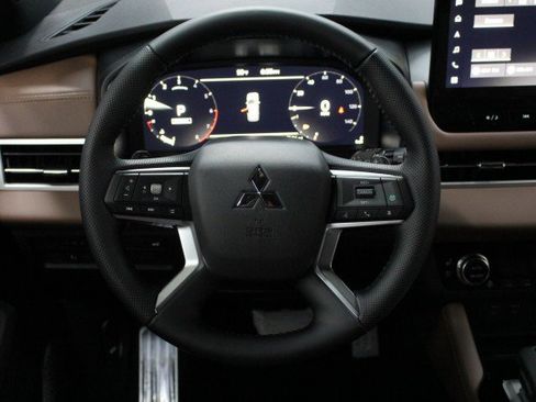 New 2026 Mitsubishi Outlander SEL image 21