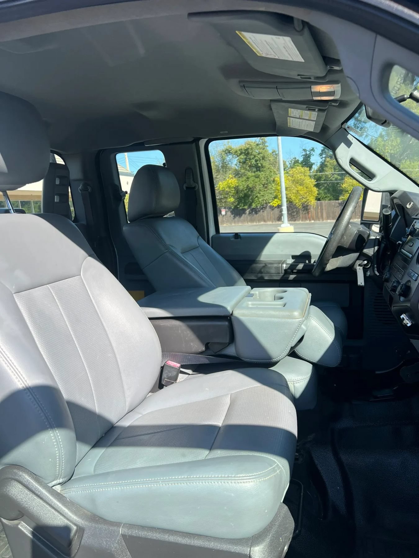 Used 2011 Ford F250 XL AWD/4WD image 9