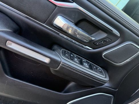 Used 2022 RAM 1500 Laramie AWD/4WD image 8