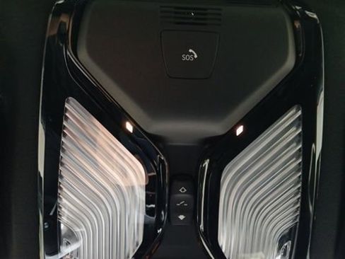 New 2026 BMW 330i Sedan w/ M Sport Package RWD image 27
