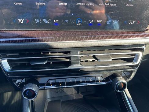 New 2026 Chevrolet Traverse RS w/ LPO, Floor Liner Package AWD/4WD image 46
