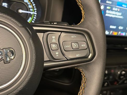 Used 2024 Jeep Wrangler Unlimited w/ Convenience Group AWD/4WD image 22