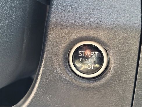 Used 2023 Nissan Frontier SV w/ Technology Package image 17