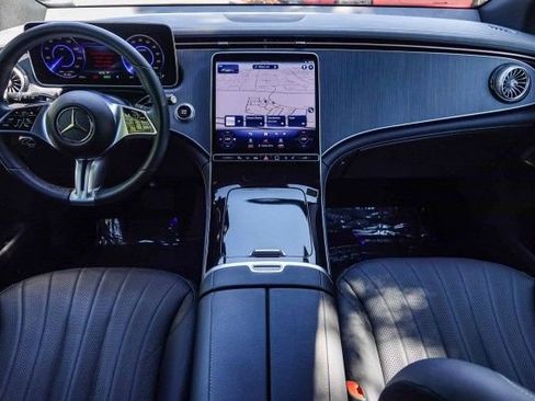 Used 2023 Mercedes-Benz EQE 500 4MATIC SUV image 12