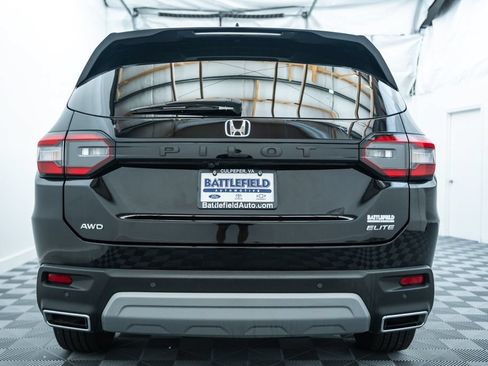 Used 2025 Honda Pilot Elite image 6
