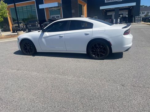 Used 2022 Dodge Charger SXT w/ Blacktop Package image 13