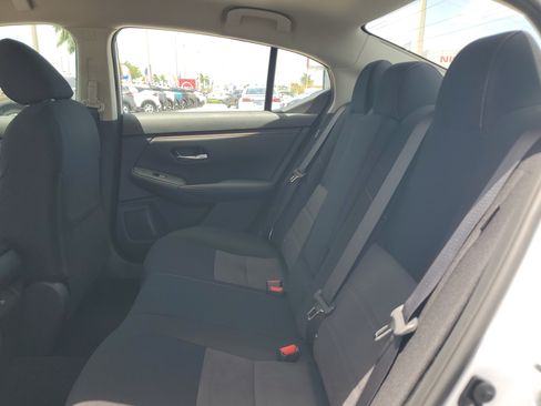 Used 2025 Nissan Sentra SR w/ Midnight Edition FWD image 10