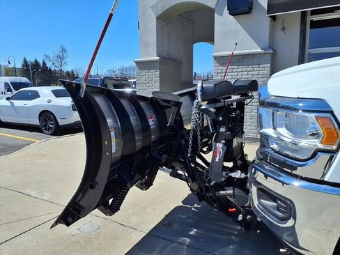 Used 2024 RAM 2500 Big Horn AWD/4WD image 15