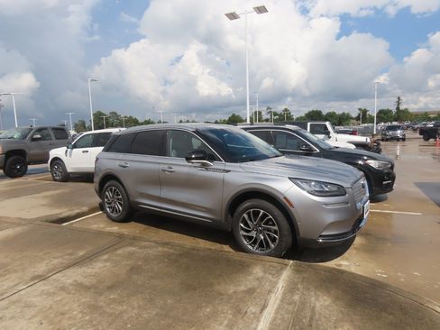 Used 2022 Lincoln Corsair FWD w/ Equipment Group 101A image 7