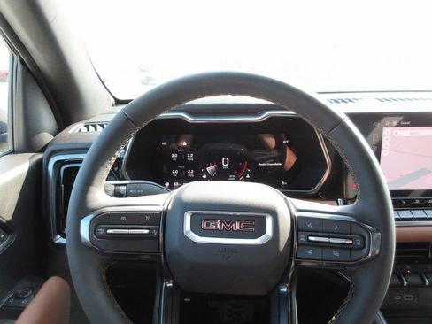 New 2026 GMC Canyon AT4 w/ Technology Plus Package AWD/4WD image 22