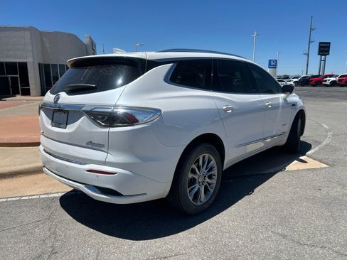 Used 2023 Buick Enclave Avenir w/ Avenir Technology Package FWD image 5