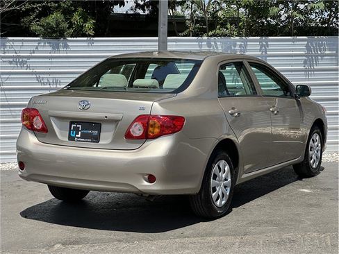 Used 2010 Toyota Corolla LE FWD image 10