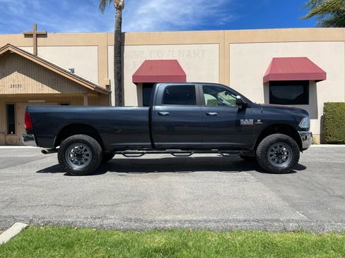 Used 2016 RAM 2500 SLT w/ Luxury Group AWD/4WD image 4