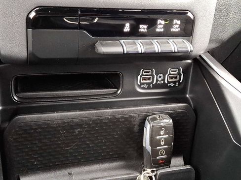 Used 2022 RAM 1500 Big Horn image 23
