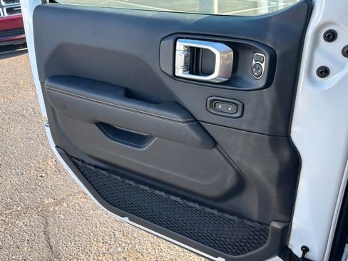 New 2026 Jeep Wrangler Unlimited Sahara AWD/4WD image 11