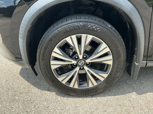 Used 2021 Nissan Rogue SV w/ Premium Package AWD/4WD image 5
