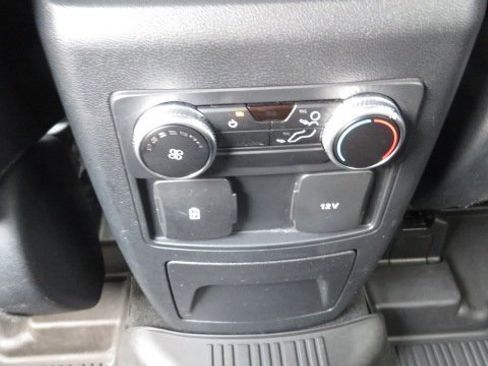 Certified 2022 Ford Explorer XLT w/ Equipment Group 202A image 17