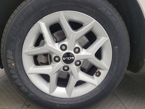 Used 2024 Kia Soul S FWD image 31
