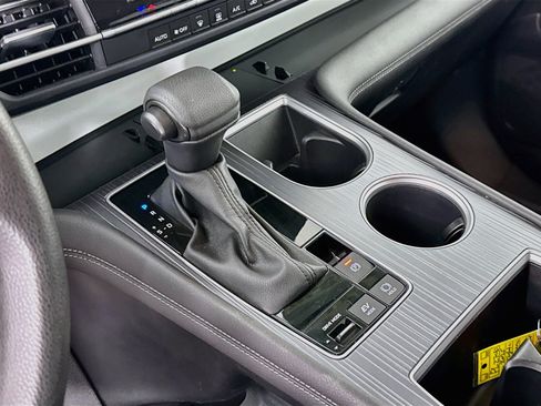 Certified 2025 Toyota Sienna LE FWD image 16