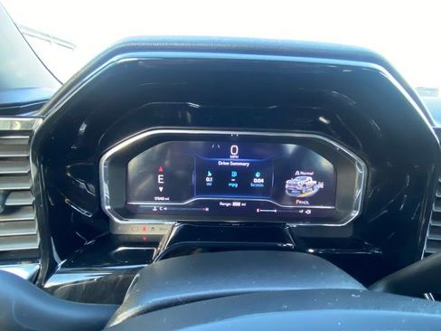 Used 2025 Chevrolet Silverado 2500 LTZ image 12