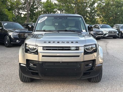 Used 2025 Land Rover Defender 130 X-Dynamic SE AWD/4WD image 5