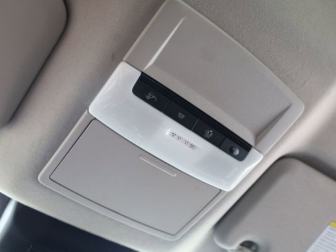 Used 2025 Nissan Sentra SV FWD image 15