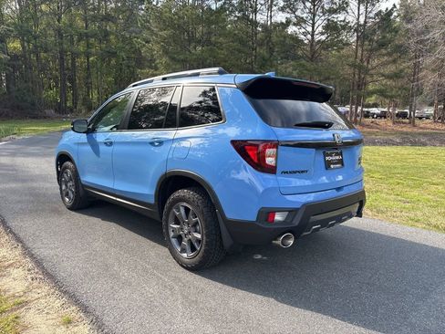 Used 2024 Honda Passport TrailSport image 7