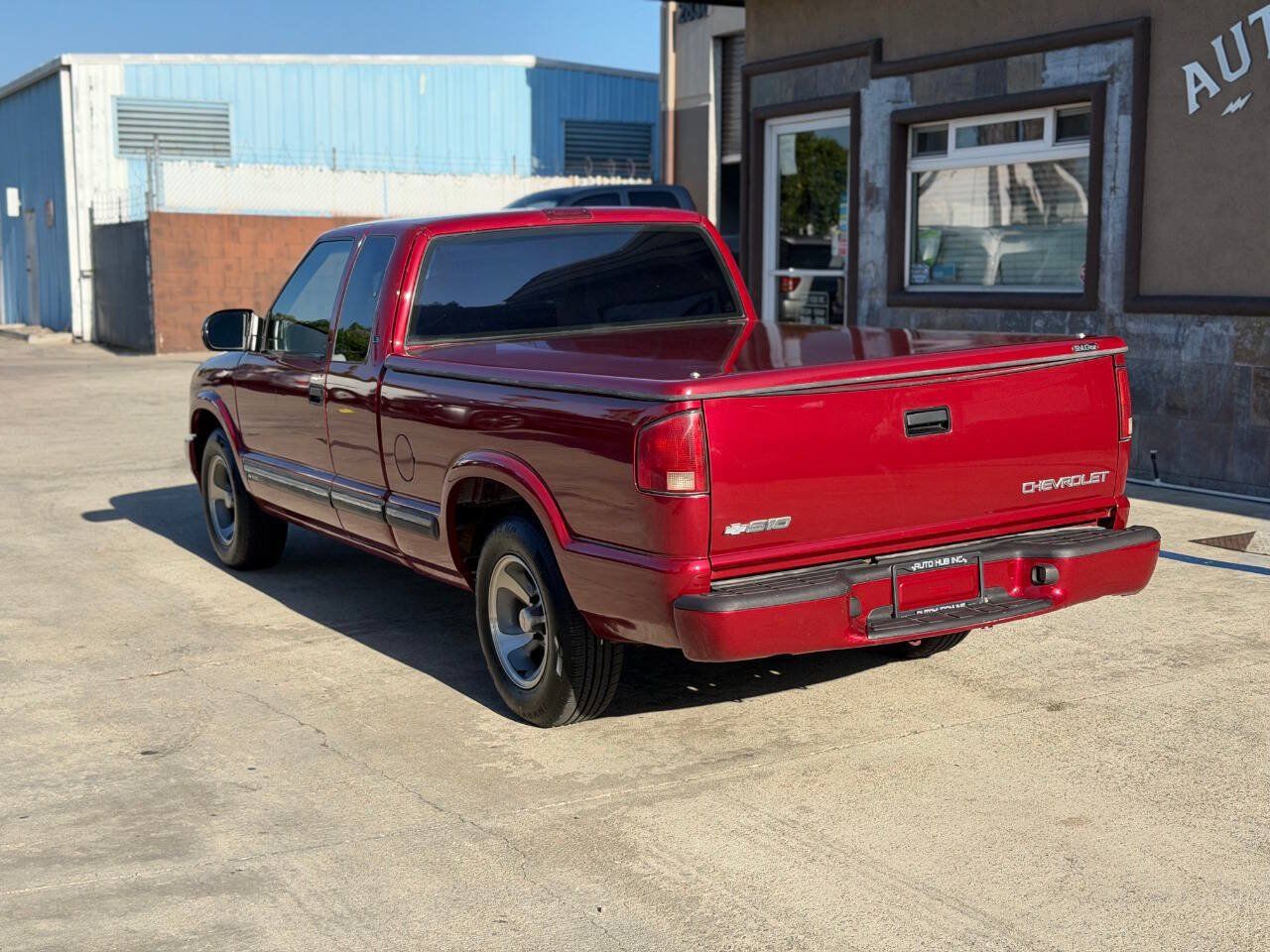 Used 2001 Chevrolet S10 Pickup LS w/ Preferred Equipment Group RWD image 9