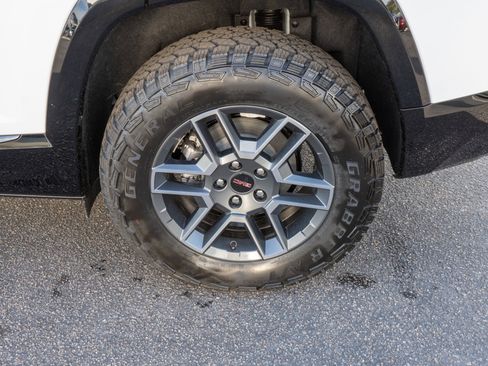 New 2026 GMC Terrain AT4 w/ Convenience Package III image 9