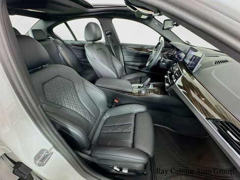 Used 2023 BMW 530i xDrive w/ Convenience Package image 29