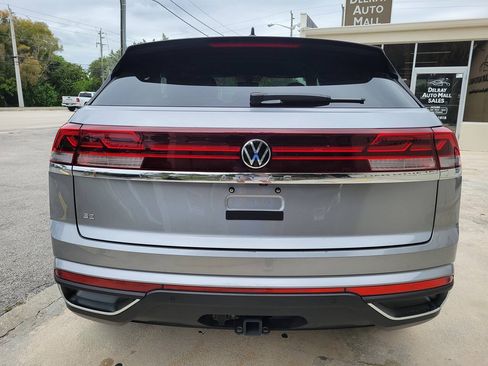 Used 2026 Volkswagen Atlas Cross Sport SE FWD image 8