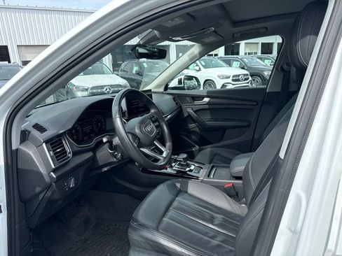 Used 2021 Audi Q5 2.0T Premium Plus w/ Premium Plus Package AWD/4WD image 5